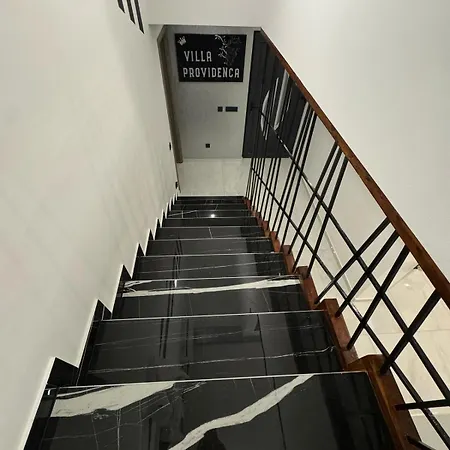 Providenca * Policnik