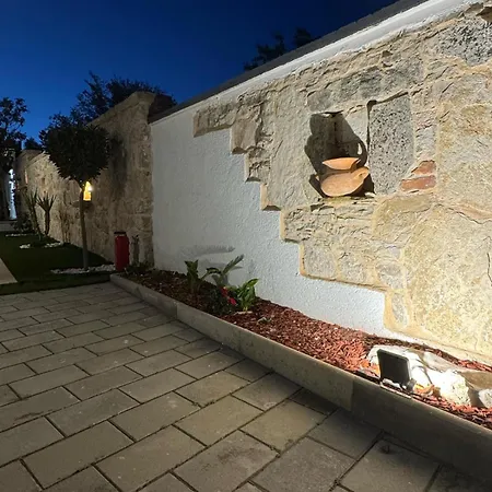 Providenca Villa *